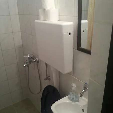 Superb Location بيت ضيافة